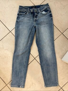 Judy Blue Light-Mid Wash High Rise Stretch Jeans
